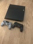 PlayStation 4 med 2 kontroller
