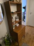 Bokhylla i teak.