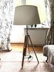 Fin golvlampa