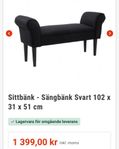Fin sittbänk/bänk i svart velourtyg med svarta ben