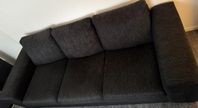 3 soffor, ett matbord, tre stolar 