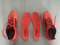 Fotbollsskor Adidas F50 PRO storlek 42.  Nyskick.