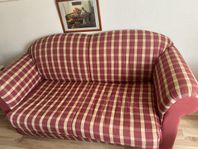 Bäddsoffa och fåtölj med fotpall 