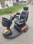 Promenadscooter/Permobil, Invacare. Garage Dooman.