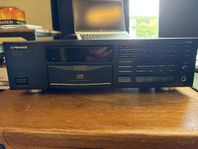 Klassisk CD-spelare: Pioneer PD-7700 med fjärrkontroll