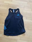 Adidas löparlinne Strl: M (dam)