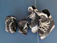 Skridskor och hockeyhandskar