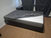 ikea säng och madrass 140/200