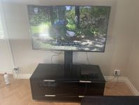 tv och TV-bänk 