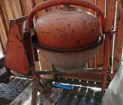 Cementblandare 140 liter,  Skottkärra typ betongkärra