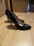 skinnskor 10 cm klack strl 38