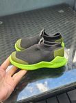 Adidas barn sneakers 
