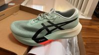 löparskor - metaspeed sky paris asics