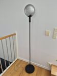 Golvlampa från Mio