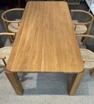 Carl Hansen & Søn Atlas Matbord (New Works/John Astbury)