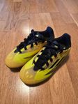 Fotbollsskor barn stl 29