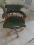 Engelsk skrivbordsstol  ”Captains chair”