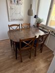 Bord och 4 stolar, två lampor samt Ikea Poäng Fåtölj