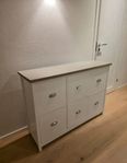 Hallmöber Bruka design