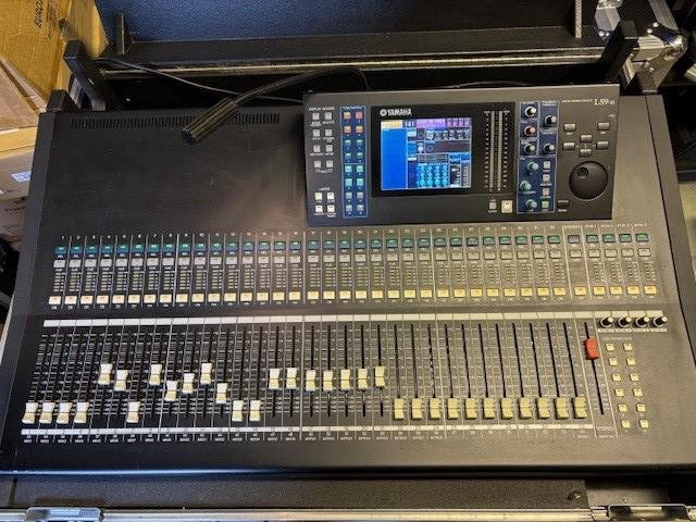 Yamaha LS9-32 Digital Mixerbord