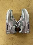 Nike Air Max storlek 35