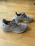 Skor Adidas Yeezy boost 350 v2