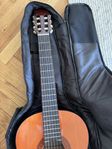 Yamaha C40 nylonsträngad gitarr