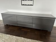 Grå TV-bänk från IKEA 