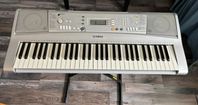 Elpiano Yamaha PSR E303
