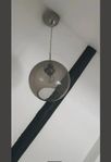 Taklampa rund i grått glas