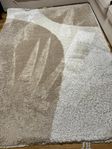 Stylish Mio Carpet – Well Maintained, Pet-Free Home
