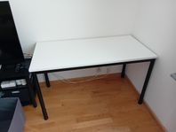 Skrivbord till salu!