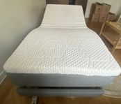 Höj/sänkbar säng 105 cm Delux MIO