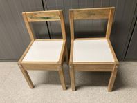 Två barnstolar ikea