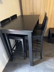 Matbord och stolar