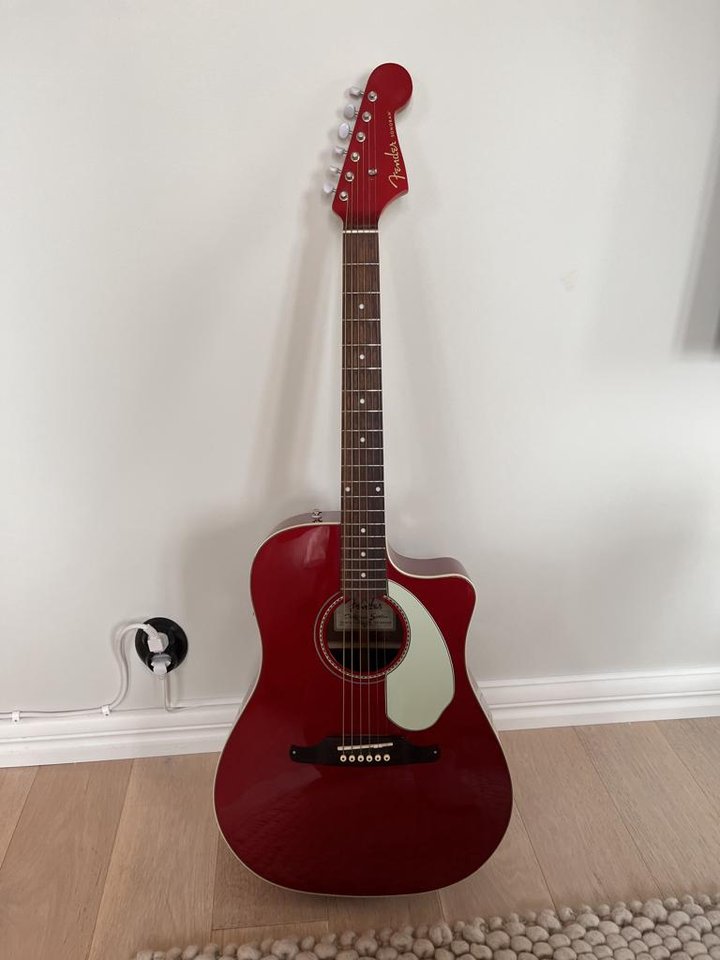 Fender Sonoran