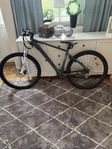 Yosemite x-trail cykel 27,5”