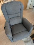 Recliner Fotölj med elstyrd lift-up funktion 