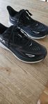Hoka Clifton 9