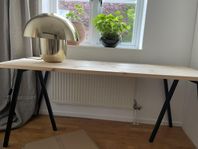HAY LOOP STAND benbockar svart