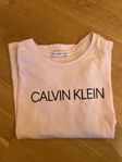 Calvin Klein T-shirt