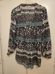 Blommig Blus large 