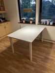 Matbord/Köksbord 140 cm
