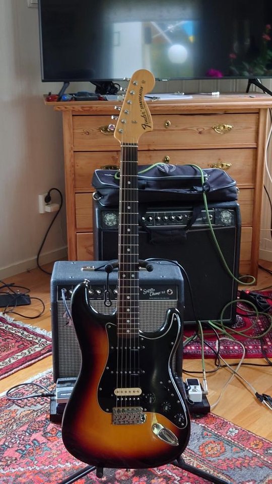 Fender japan late 60,s strato...