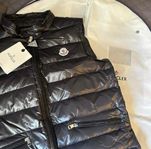 Moncler väst 
