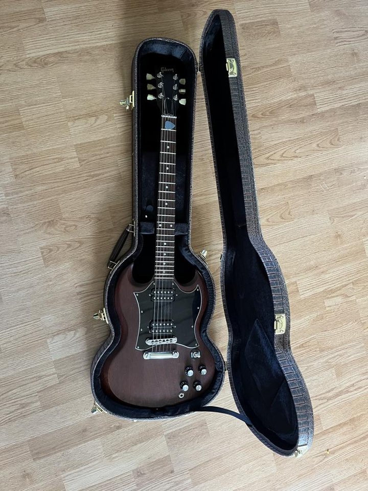 Gibson SG faded -09