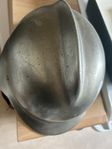 BRANDHJÄLM. metall