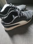 puma skor storlek 45.  kan skickas 