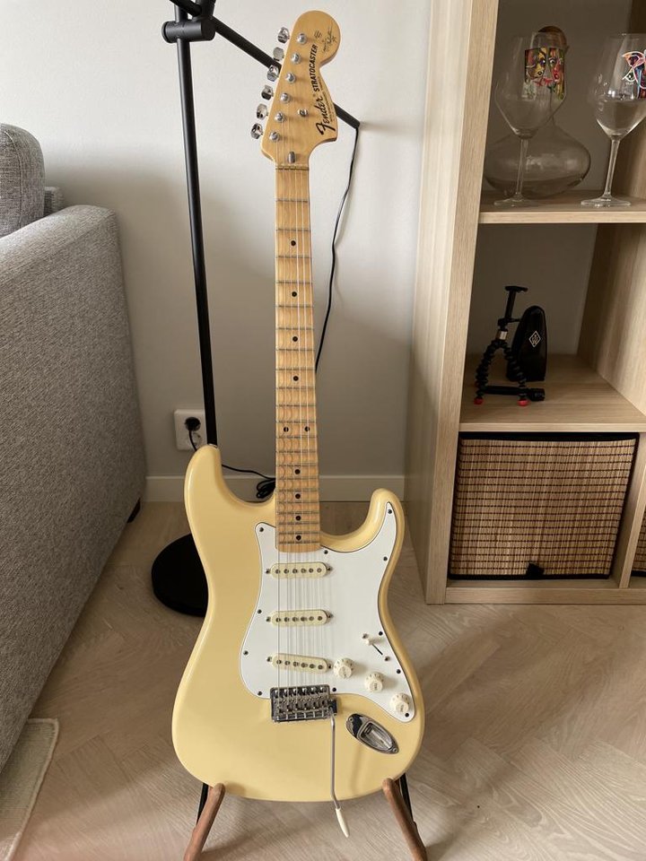 Fender Stratocaster Yngwie Ma...