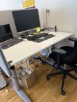 skrivbord höj och sänkbar